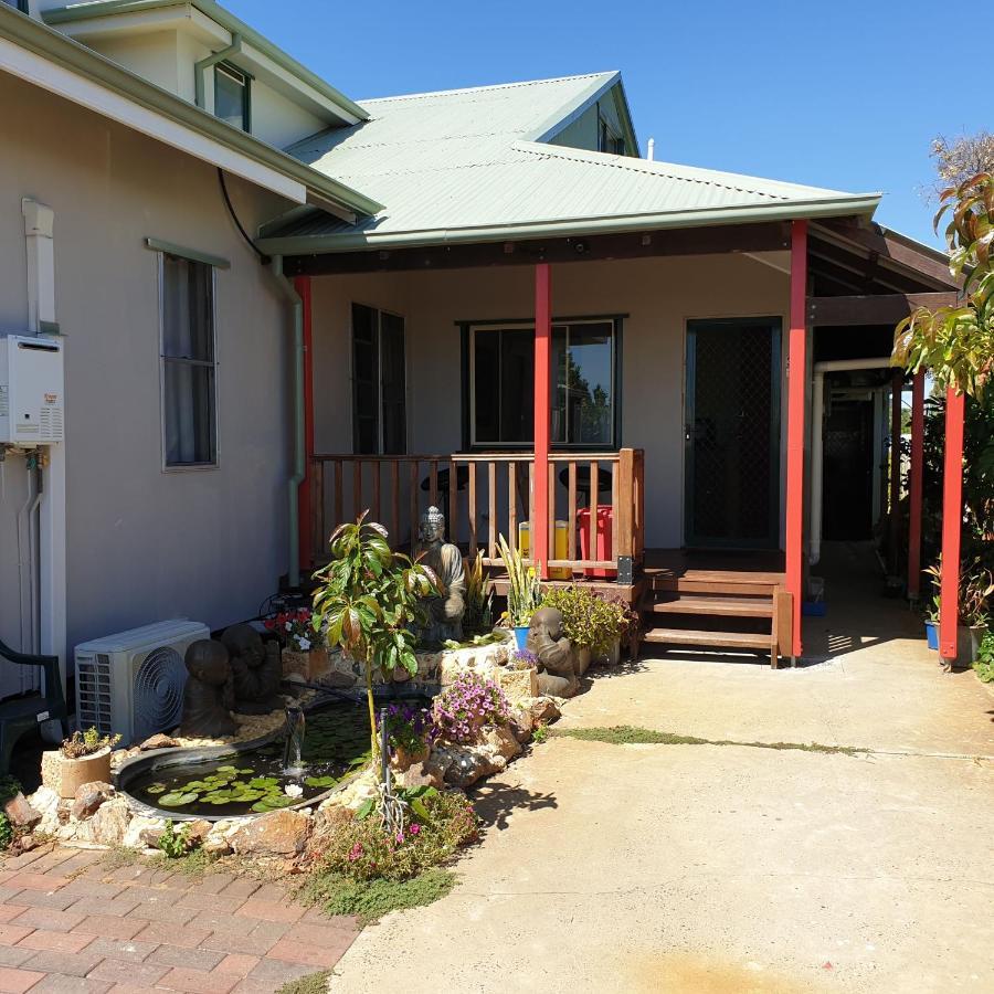 Bunbury'S Most Convenient Location מראה חיצוני תמונה